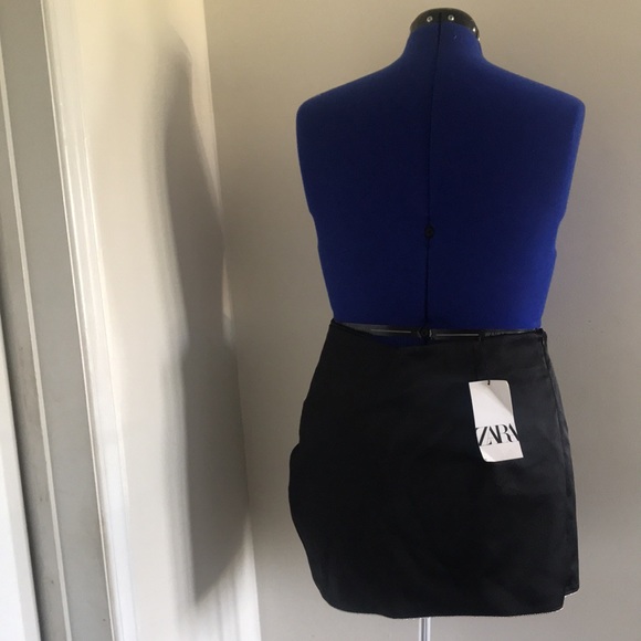 Mini High Waisted Bow Skirt - Picture 3 of 7
